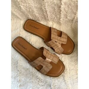 Pierre Dumas Slide Sandals Size 6 Tan - Excellent - sb
